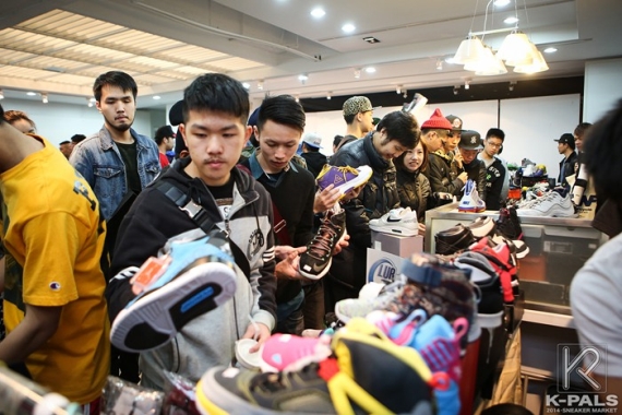 K Pals Sneaker Event 2014 15