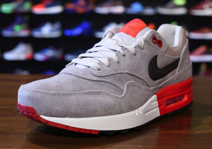 Nike Air Max 1 Premium - Light Iron Ore - Light Crimson