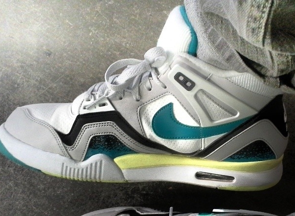 Nike Air Tech Challenge II – White – Teal – Neon