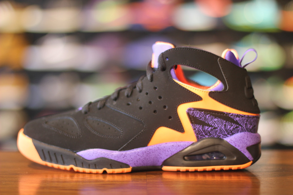 Nike Air Tech Challenge Huarache Black Atomic Orange Court Purple 03