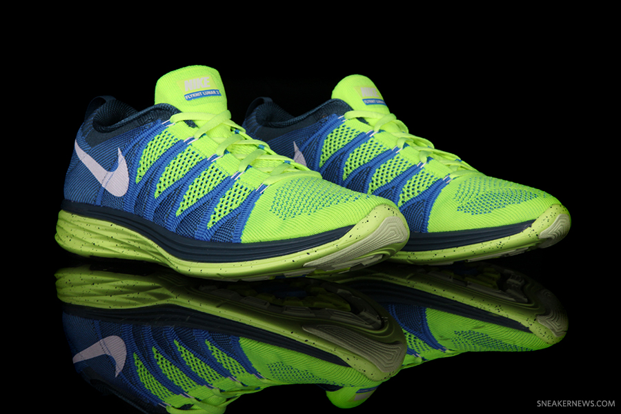 Nike Flyknit Lunar2 Volt White Blue Glow 7