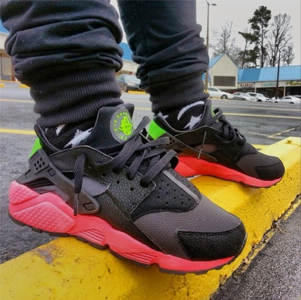 Nike Huarache Anthracite Hyper Punch Electric Green Black 02