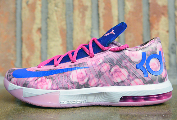 Nike KD 6 Supreme “Floral/Aunt Pearl”