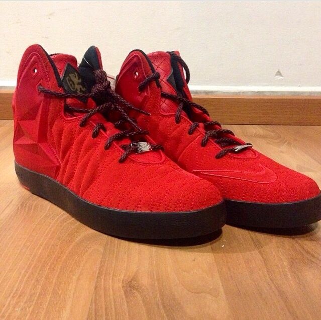 Nike Lebron 11 Nsw Lifestyle Toro 01