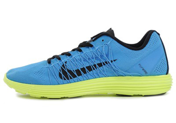 Nike Lunaracer 3 Vivid Blue Volt Black 02