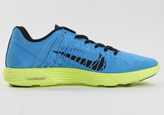 Nike Lunaracer 3 Vivid Blue Volt Black 04