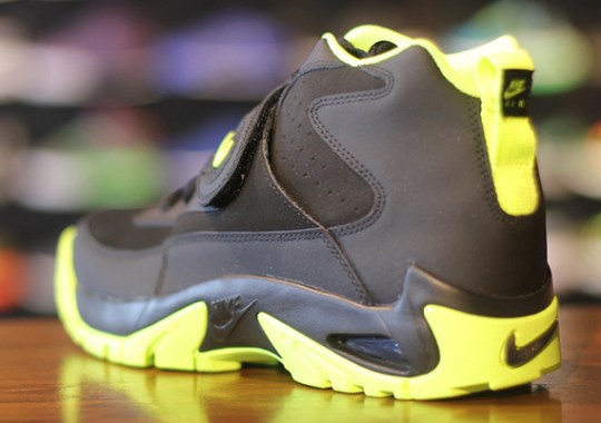 Nike Air Mission – Black – Volt | Arriving at Retailers