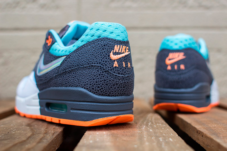 Nike Wmns Air Max 1 Prm Glacier Blue Dark Grey 03