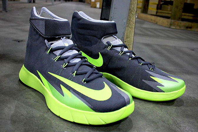 Nike Zoom Hyperrev Dark Grey Volt Wolf Grey 03