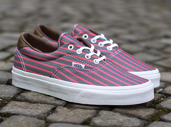 Vans Era Pinstripe Blue Red 2