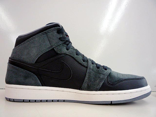 Air Jordan 1 Mid Grey Black Red 04