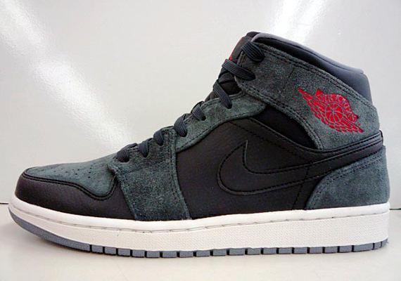 Air Jordan 1 Mid – Grey – Black – Red