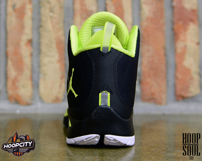 Air Jordan Super Fly 2 Black Venom Green White 02