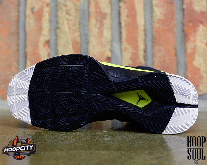 Air Jordan Super Fly 2 Black Venom Green White 03
