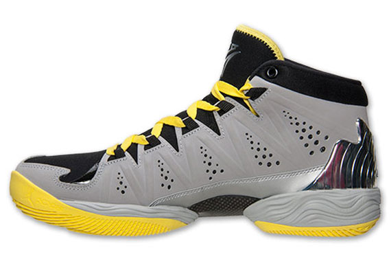 Jordan Melo M 10 Metallic Silver Volt 03