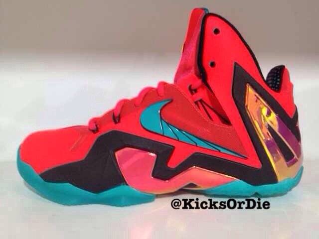 Lebron 11 Elite Red Black Gold 0