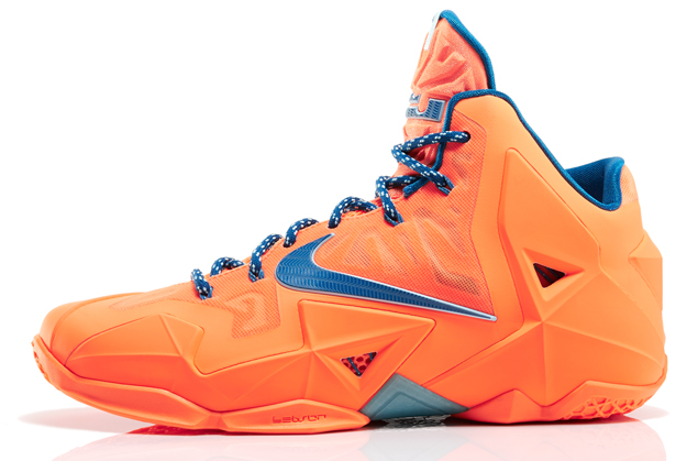 Lebron Xi Atomic Orange Green Abyss 04