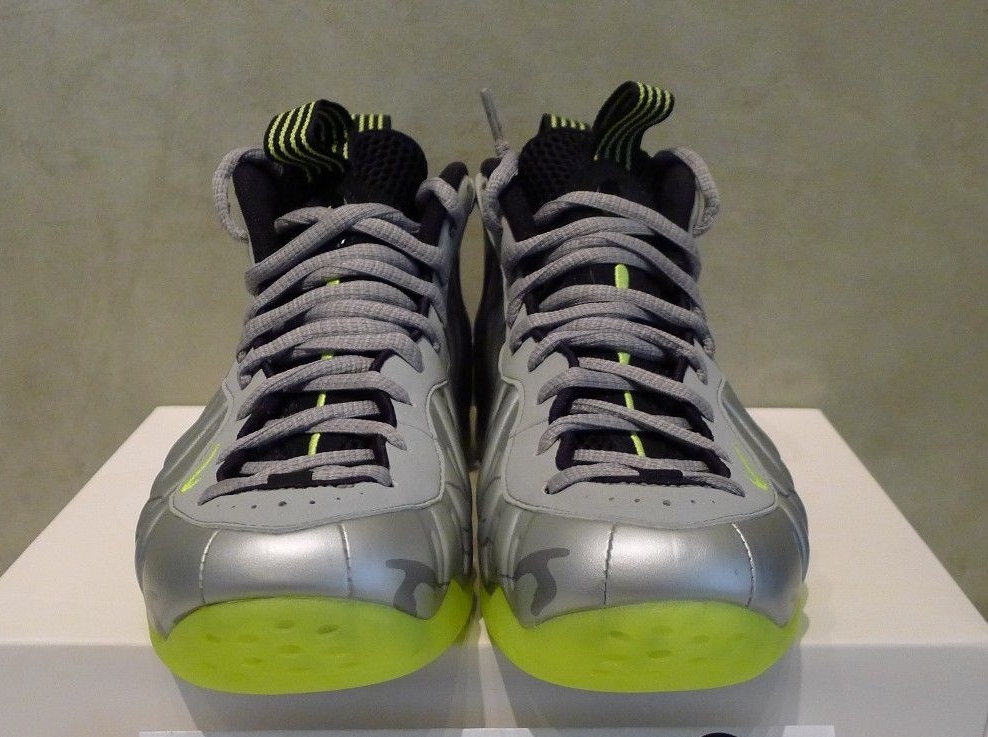 Nike Air Foamposite One Metallic Silver Volt Release Date 04