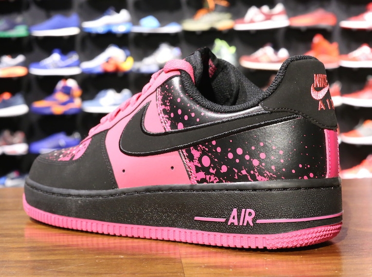 Nike Air Force 1 Low Vivid Pink Black 01