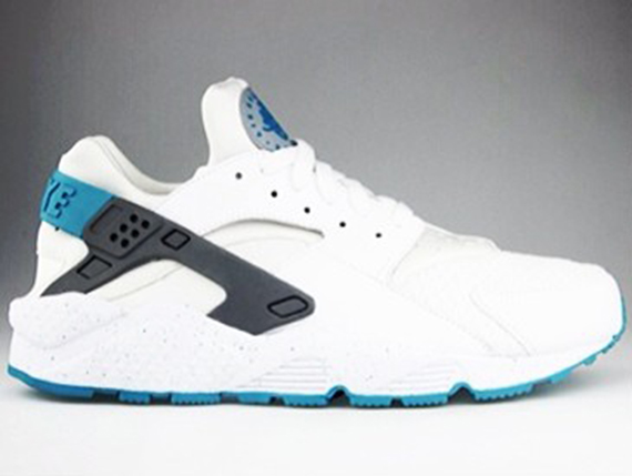 Nike Air Huarache - White - Turbo Green