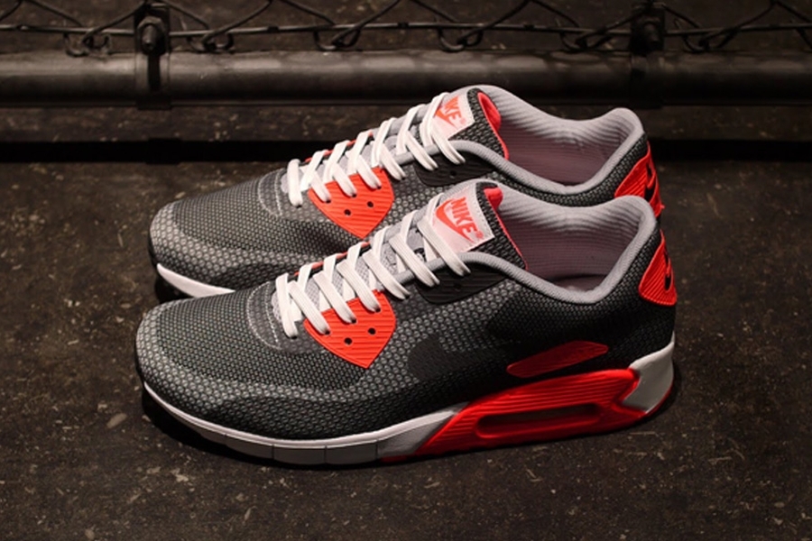 Nike Air Max 90 Infrared History 02