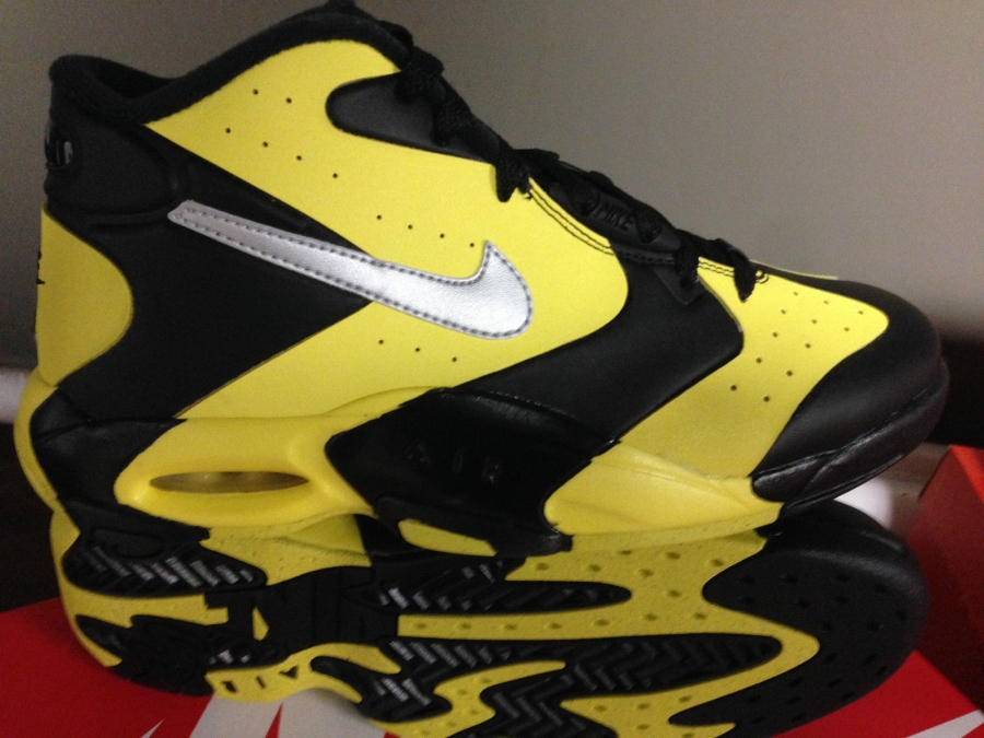 Nike Air Up 14 Black Metallic Silver Yellow Strike 01