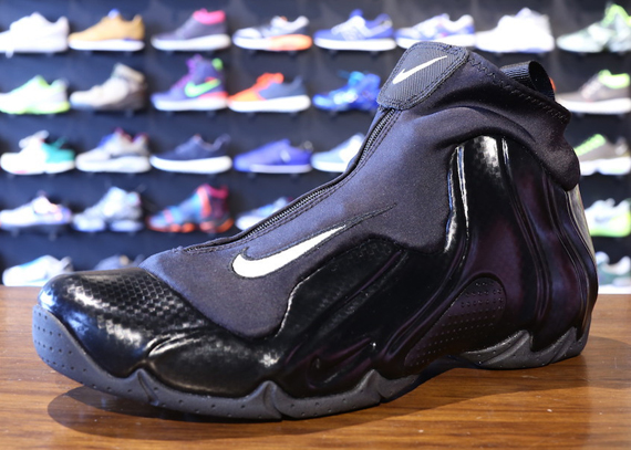 Nike Air Flightposite One "Carbon Fiber" - Arriving at Retailers