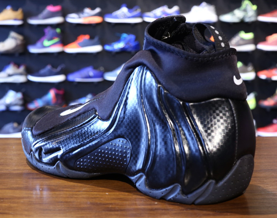 Nike Flightposite Carbon Arriving 3