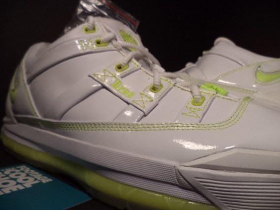 Nike Lebron 3 Low White Volt Neon Green Samples 06