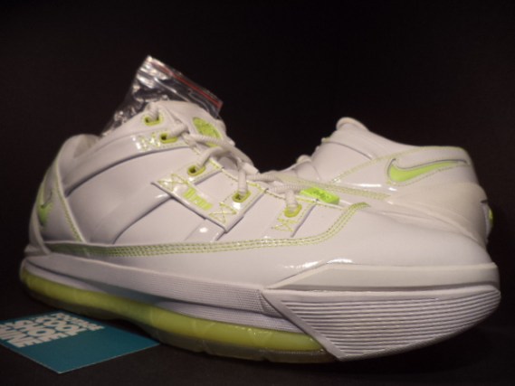 Nike Lebron 3 Low White Volt Neon Green Samples 07