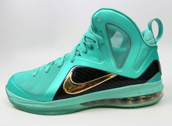 Another Unreleased Nike LeBron 9 "MVP" Sample