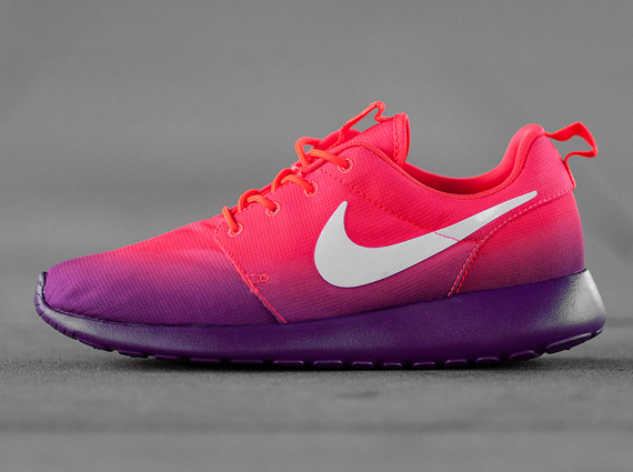 Nike Roshe Run Print Laser Crimson Bright Grape