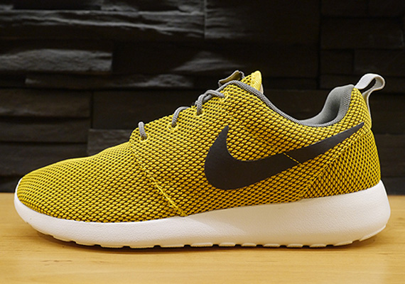 Nike Roshe Run - Yellow - Grey
