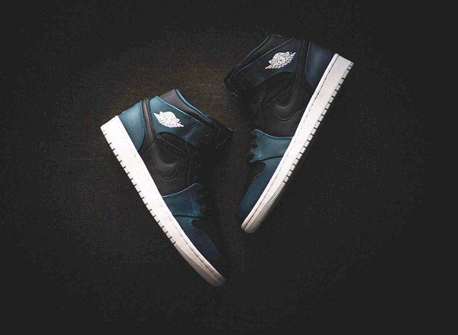 Air Jordan 1 Mid Black Night Shade 1