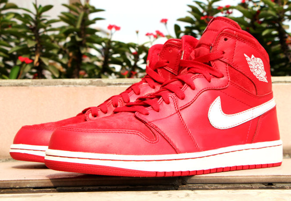 Air Jordan 1 Retro High OG "Gym Red" - Release Date