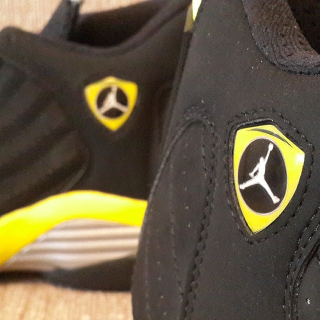 Air Jordan 14 Retro Thunder 01