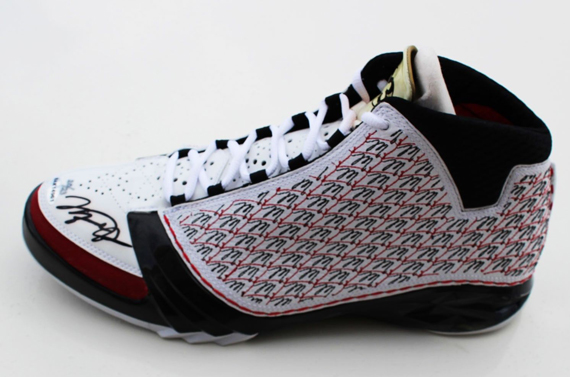 Air Jordan Xx3 Chicago Autographed 3