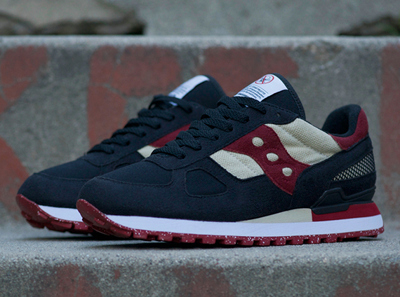 Bait Cruel World 3 Saucony Shadow Original 01