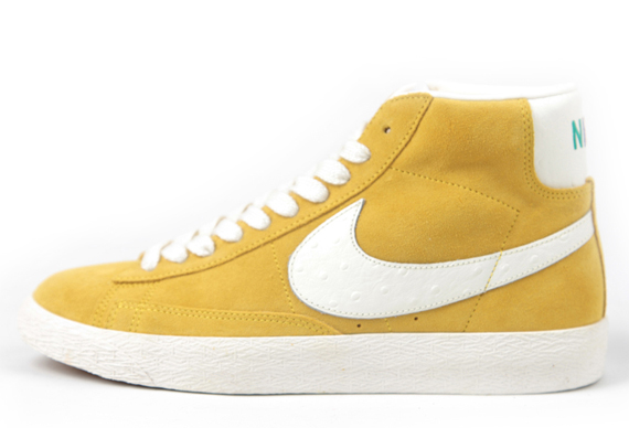 Nike Blazer Mid Vintage Multicolor Logo 2