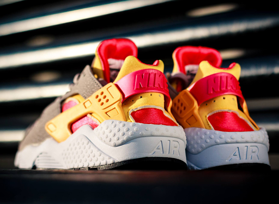 Nike Women's Air Huarache - Lite Orewood Brown - Atomic Mango - Laser Crimson