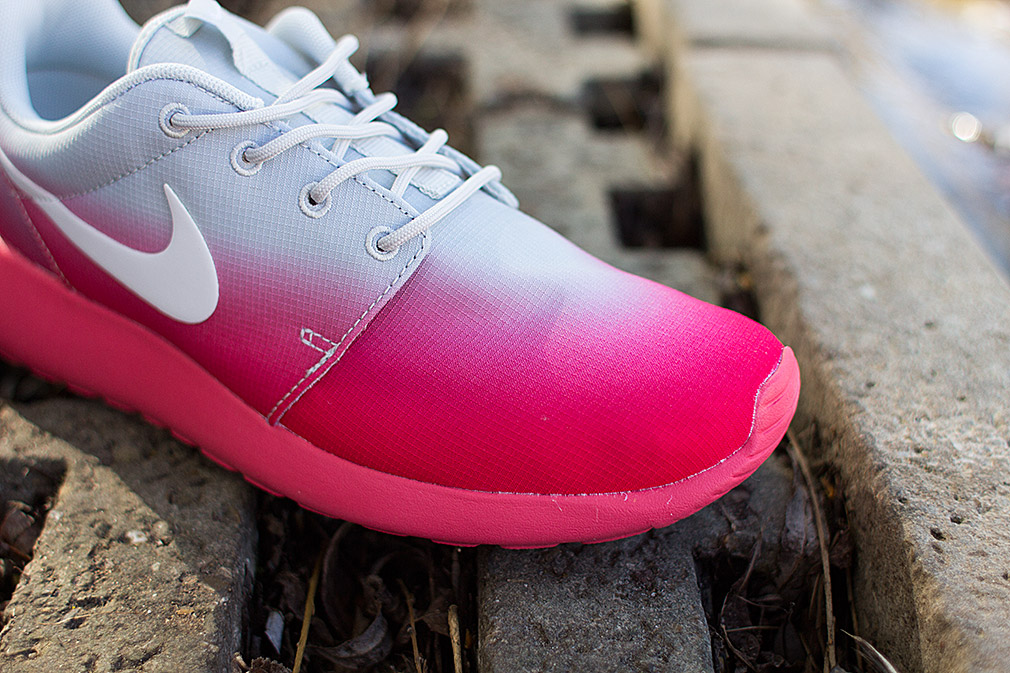 Nike Roshe Run Gradient Grey Pink 04