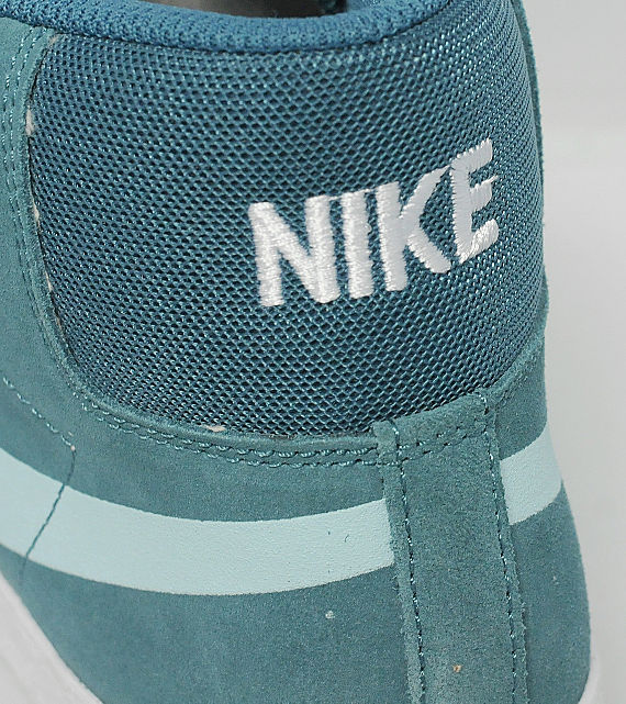 Nike Sb Blazer Mid Night Factor Glacier Blue 01