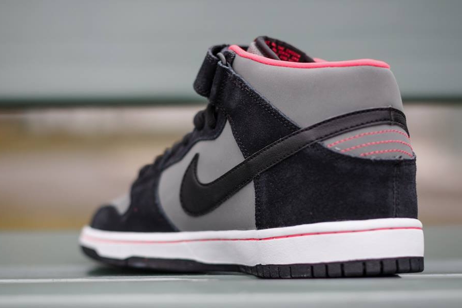 Nike Sb Dunk Mid Black Grey Red 01