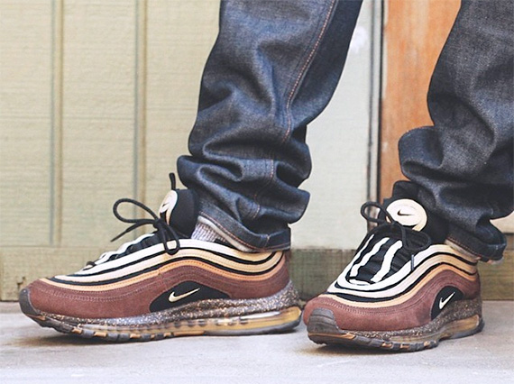 Nike Sportswear Spotlights Classic Air Maxes on Instagram