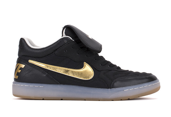 Nike Tiempo 94 Mid Black Metallic Gold 1