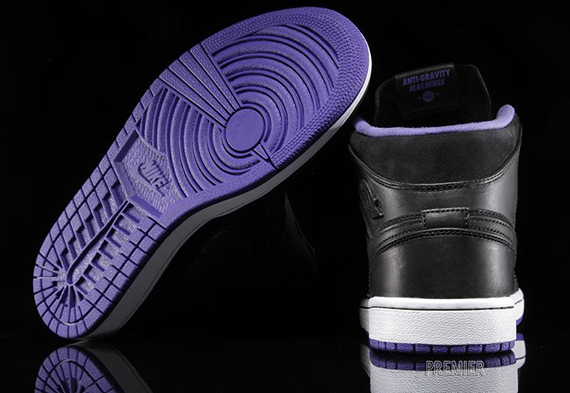 Air Jordan 1 Mid Nouveau Black Dark Concord 3