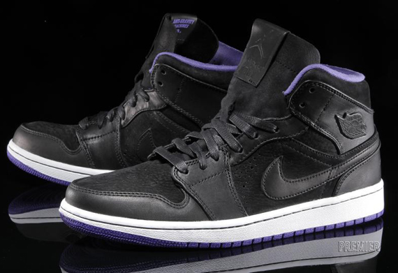 Air Jordan 1 Mid Nouveau Black Dark Concord