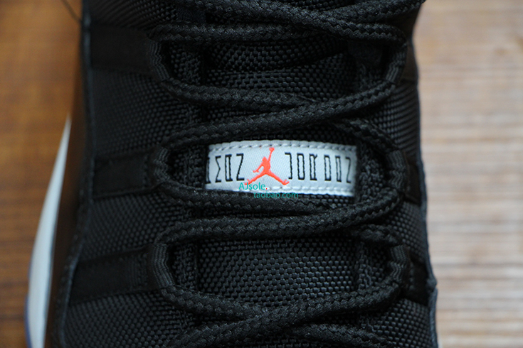 Air Jordan 11 Low Retro Infrared 23 03