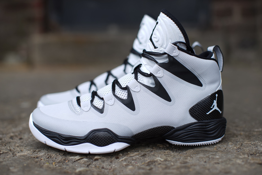 Air Jordan 28 Se Pure Platinum 02