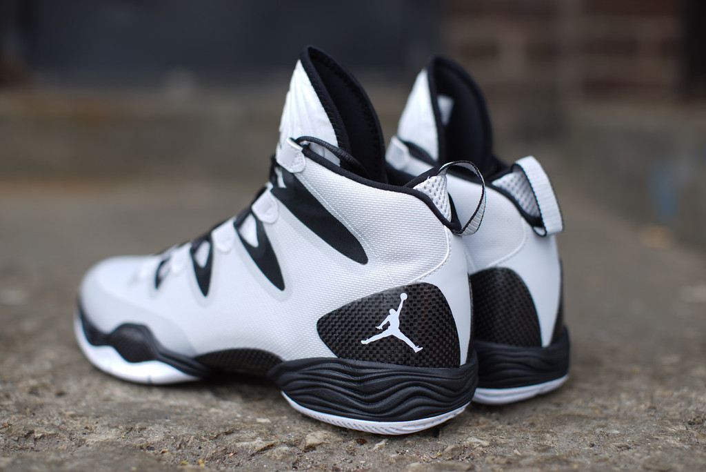 Air Jordan 28 Se Pure Platinum 04